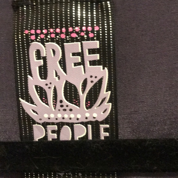 Gray sequence Free People vest. - Picture 3 of 4